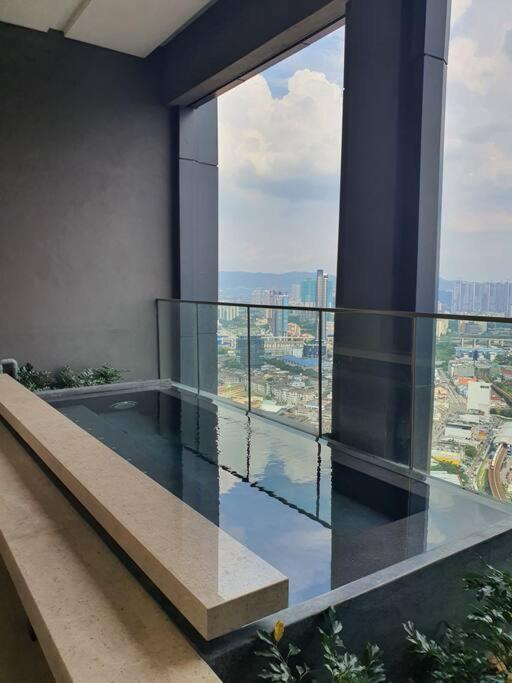 Infinity Pool/ Lucentia Bbcc, Near Lalaport, Pnb118, Klcc Lägenhet Kuala Lumpur Exteriör bild